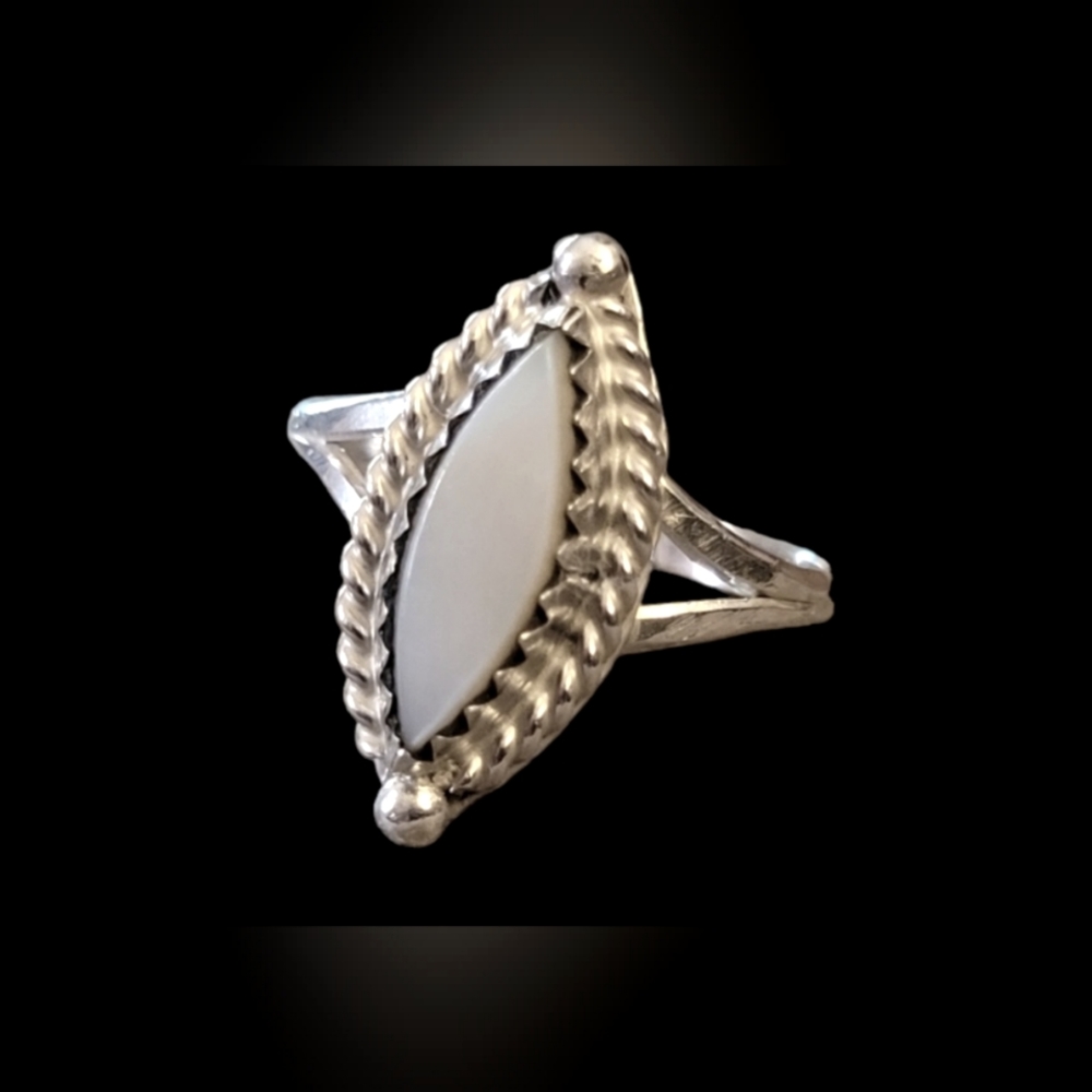 Silver White Coral Vintage Native American Boho Biker Southwestern Ring Marquise
